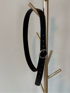 Classic Black Belt with Silver Round Buckle